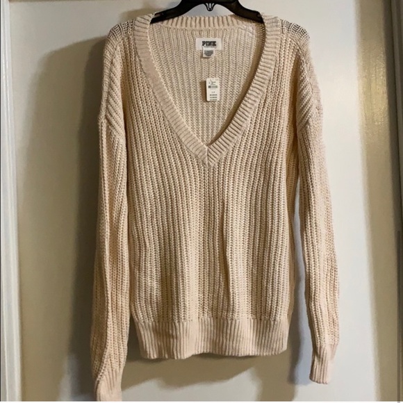 Victoria’s Secret Pink Sweater - Picture 4 of 4